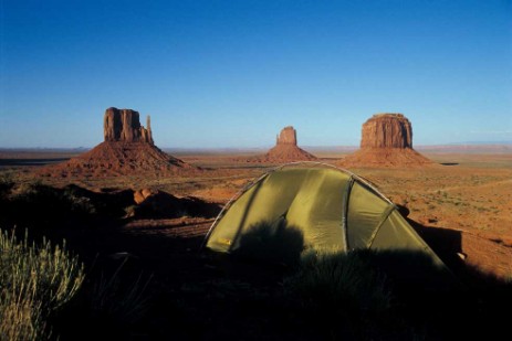 Campingplatz mit Mittens im Monument Valley